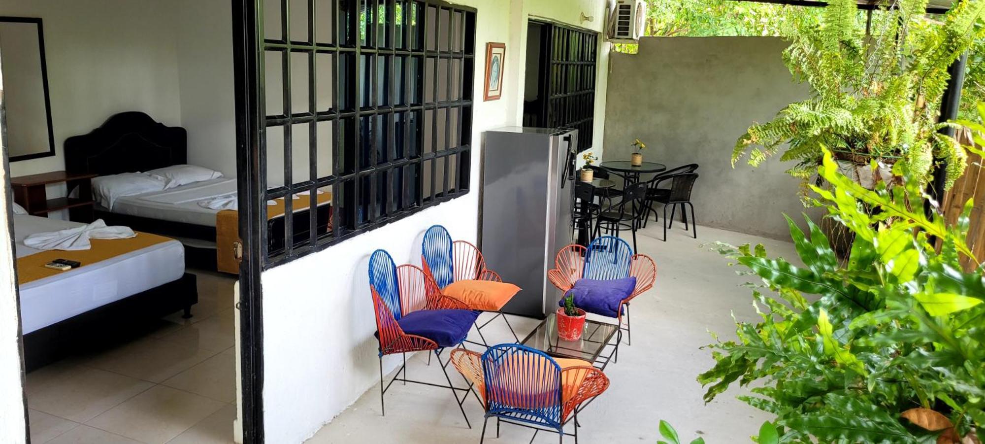 Hostal Villa Del Rio Las Brisas Villavieja Esterno foto