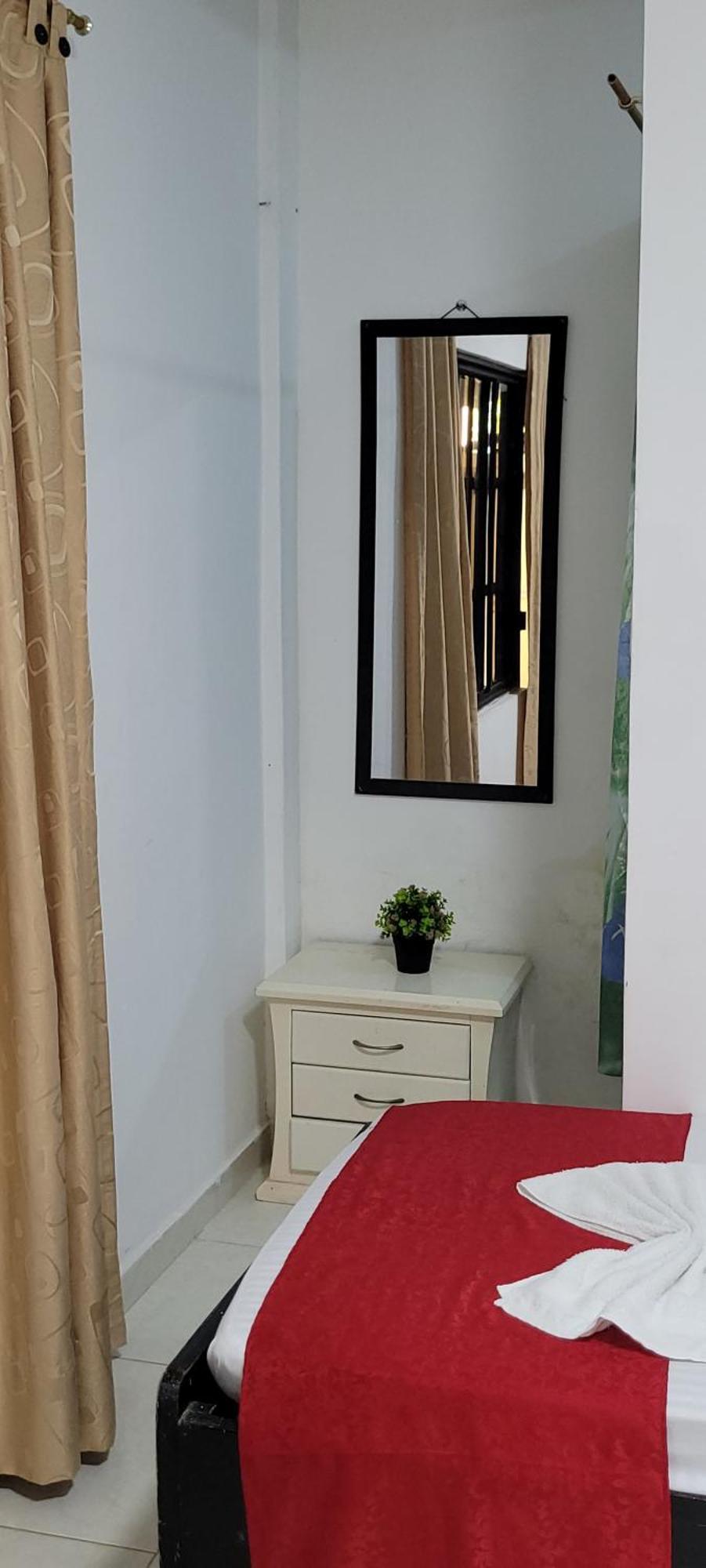 Hostal Villa Del Rio Las Brisas Villavieja Esterno foto