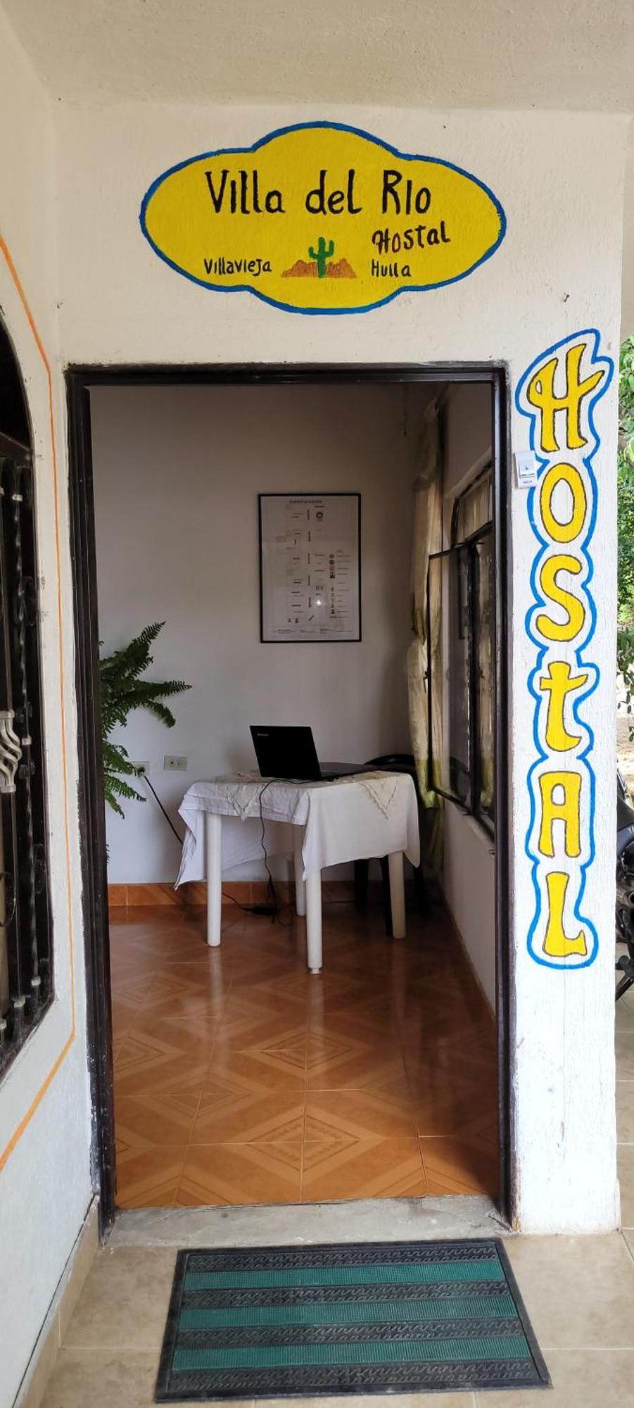 Hostal Villa Del Rio Las Brisas Villavieja Esterno foto